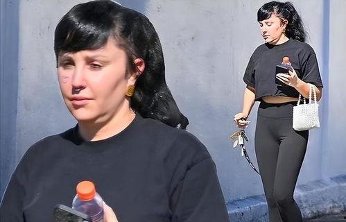 娱乐圈吃瓜解说一口气看完,一网打尽明星八卦，速览娱乐圈风云变幻